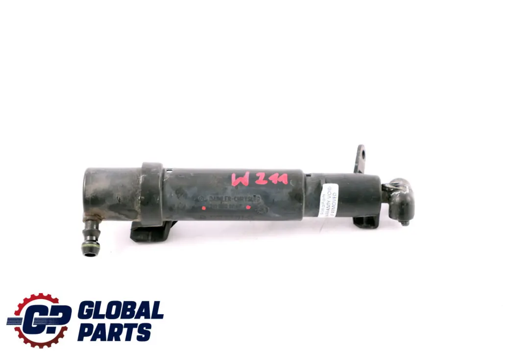 Boquilla Pulverización Derecha Limpieza Delanteros para Mercedes W211 con número de pieza A2118600647 Mercedes W211 Boquilla Pulverización Derecha Limpieza Delanteros - SKU A2118600647 - Número de pieza A2118600647