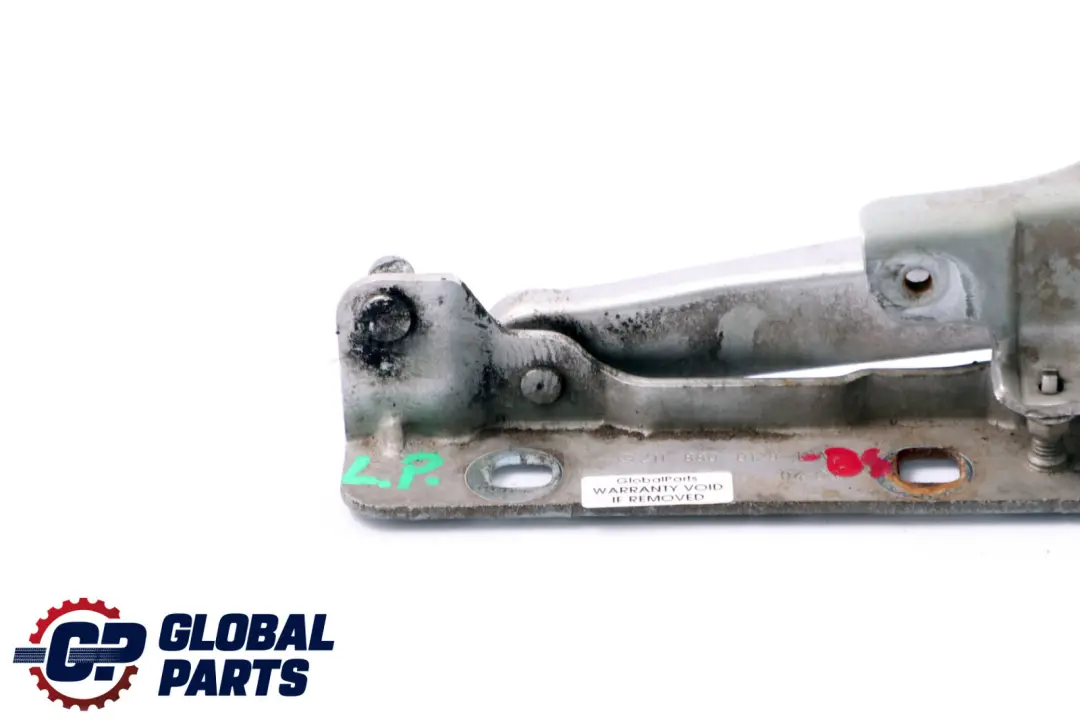 Haubenscharnier Motorhaube Links Brilliant Silver Silber für Mercedes E S211 W211 mit Teilenummer A2118800128 Mercedes E S211 W211 Haubenscharnier Motorhaube Links Brilliant Silver Silber - SKU A2118800128-BS - Teilenummer A2118800128