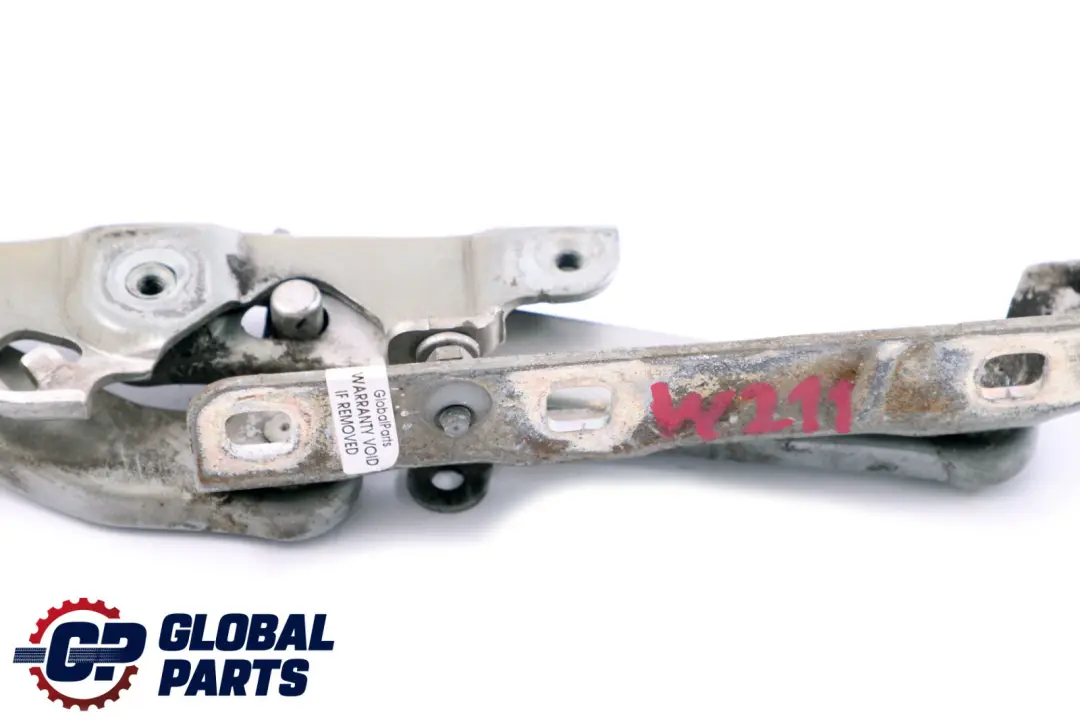 Bisagra Derecha Capó Delantero Plata Brillante para Mercedes S211 W211 con número de pieza A2118800228 Mercedes S211 W211 Bisagra Derecha Capó Delantero Plata Brillante - SKU A2118800228-BS - Número de pieza A2118800228