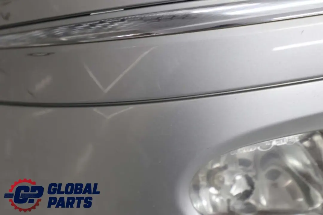 Klasse W211 Stossfänger Vorn Brilliant Silber Metallic - 744 für Mercedes E mit Teilenummer A2118800240 Mercedes E Klasse W211 Stossfänger Vorn Brilliant Silber Metallic - 744 - SKU A2118800240-BS - Teilenummer A2118800240