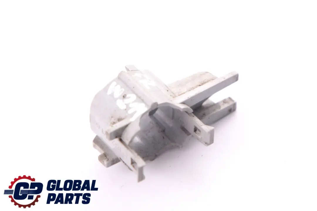 E-Klasse S211 W211 Vormopf Halter PDC Sensor Vorne Rechts für Mercedes mit Teilenummer A2118850467 Mercedes E-Klasse S211 W211 Vormopf Halter PDC Sensor Vorne Rechts - SKU A2118850467 - Teilenummer A2118850467