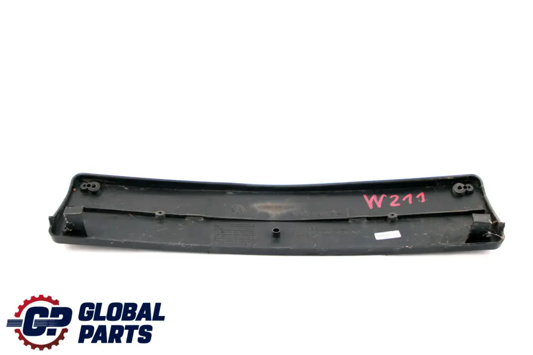  Mercedes-Benz E-Klasse S211 W211 Kennzeichenblende Blende Vorne - SKU A2118850781 - Teilenummer A2118850781