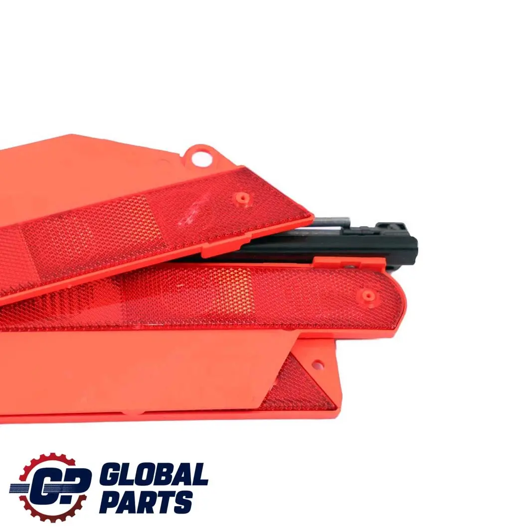 Triangle d'avertissement de sécurité pour Mercedes W203 W211 à propos du numéro de pièce A2118900197 Mercedes W203 W211 Triangle d'avertissement de sécurité - SKU A2118900197 - Numéro de pièce A2118900197