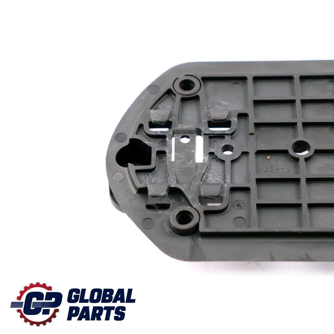  Mercedes-Benz C E Klasse W203 W211 Halter Halterung Warndreieck - SKU A2118900814 - Teilenummer A2118900814