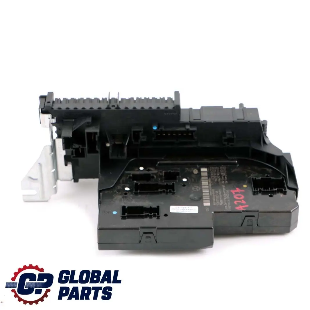 Mercedes-Benz E W207 A207 SAM Control Unit Module Fuse Box Rear to with Part number A2129004222 Mercedes-Benz E W207 A207 SAM Control Unit Module Fuse Box Rear - SKU A2129004222 - Part number A2129004222