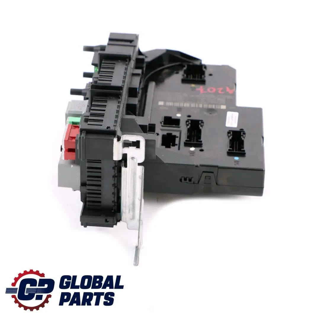 Mercedes-Benz E W207 A207 SAM Control Unit Module Fuse Box Rear to with Part number A2129004222 Mercedes-Benz E W207 A207 SAM Control Unit Module Fuse Box Rear - SKU A2129004222 - Part number A2129004222