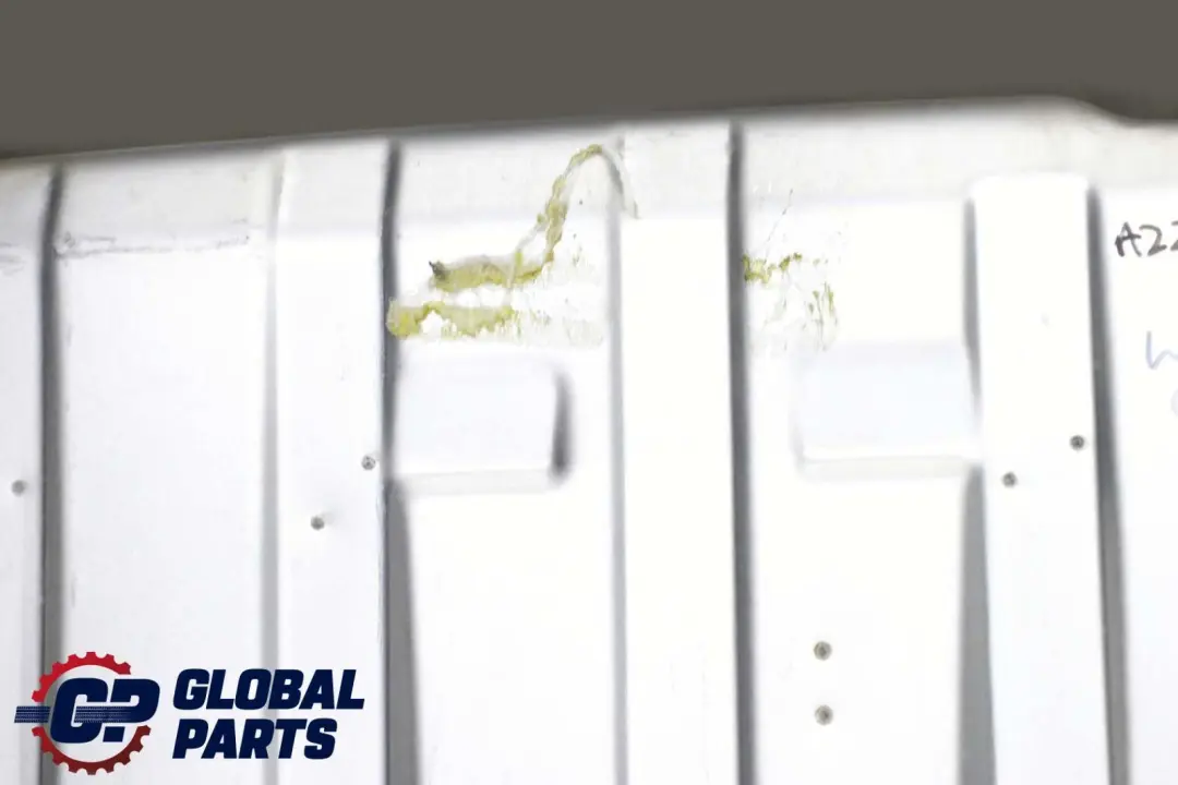 S-Klasse W220 S320 CDI Diesel Nackter Kraftstofftank 88L für Mercedes mit Teilenummer A2204707101 Mercedes S-Klasse W220 S320 CDI Diesel Nackter Kraftstofftank 88L - SKU A2204707101 - Teilenummer A2204707101