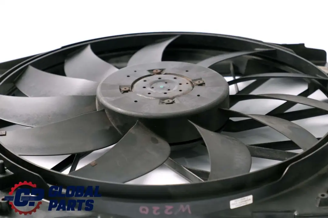 Klasse C215 W220 Motorkühlung Lüfter Kühlerlüfter 600W für Mercedes CL S mit Teilenummer A2205000193 Mercedes CL S Klasse C215 W220 Motorkühlung Lüfter Kühlerlüfter 600W - SKU A2205000193 - Teilenummer A2205000193