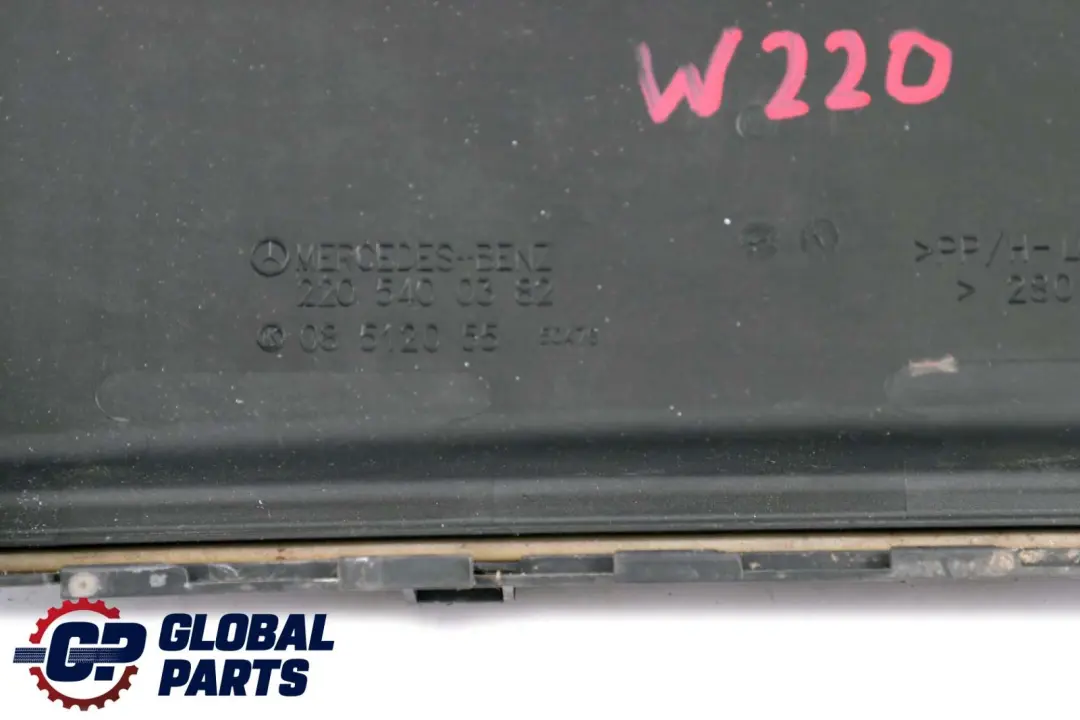 Mercedes C215 W220 Boîte à fusibles Avant Droite Couvercle - SKU A2205400382 - Numéro de pièce A2205400382