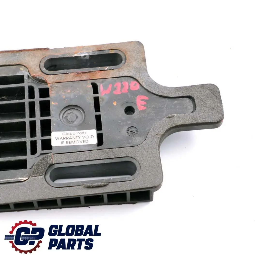 Parachoques trasero De montaje Crash Bar Soporte Placa para Mercedes W220 con número de pieza A2206101026 Mercedes W220 Parachoques trasero De montaje Crash Bar Soporte Placa - SKU A2206101026 - Número de pieza A2206101026