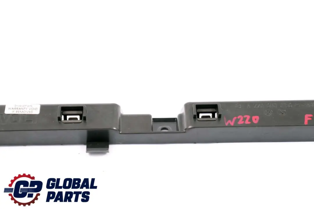 anteriore sinistra N/S soglia porta ingresso supporto per Mercedes W220 con numero di parte A2206800156 Mercedes W220 anteriore sinistra N/S soglia porta ingresso supporto - SKU A2206800156 - Numero di parte A2206800156