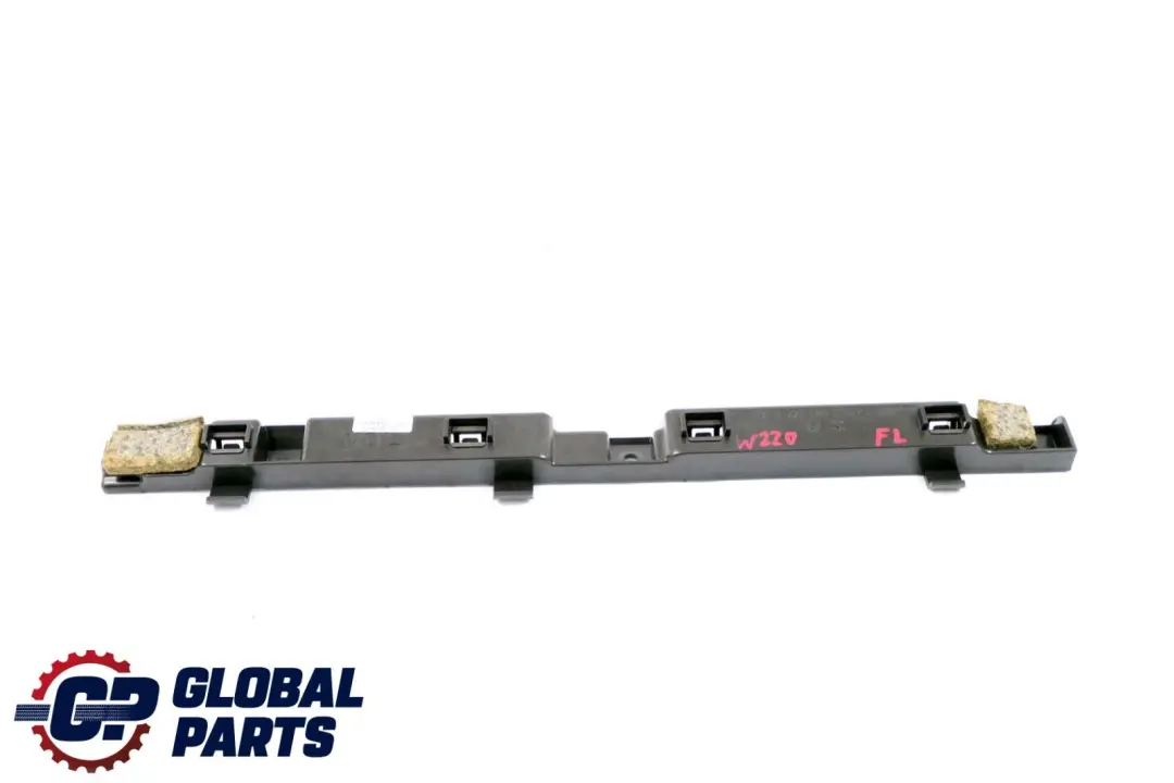 anteriore sinistra N/S soglia porta ingresso supporto per Mercedes W220 con numero di parte A2206800156 Mercedes W220 anteriore sinistra N/S soglia porta ingresso supporto - SKU A2206800156 - Numero di parte A2206800156