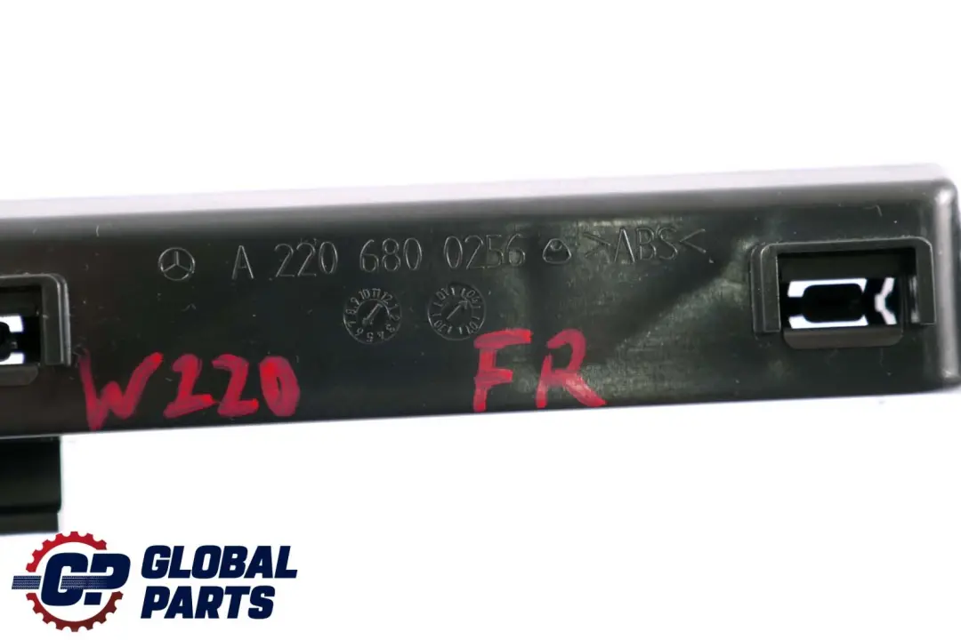 Porta anteriore destra davanzale ingresso supporto per Mercedes W220 con numero di parte A2206800256 Mercedes W220 Porta anteriore destra davanzale ingresso supporto - SKU A2206800256 - Numero di parte A2206800256