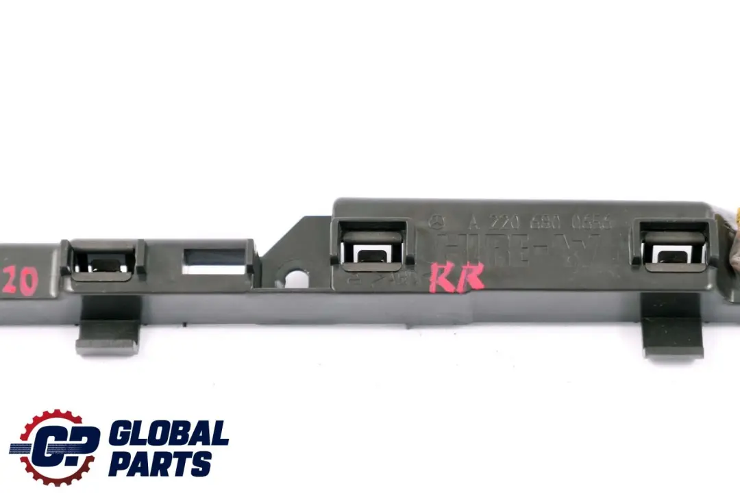davanzale posteriore destro porta Trimn Holder per Mercedes W220 con numero di parte A2206800656 Mercedes W220 davanzale posteriore destro porta Trimn Holder - SKU A2206800656 - Numero di parte A2206800656