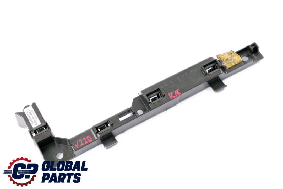 Prawa Tylna Listwa Progu do Mercedes S W220 o numerze A2206800656 Mercedes S W220 Prawa Tylna Listwa Progu - SKU A2206800656 - Numer Części A2206800656