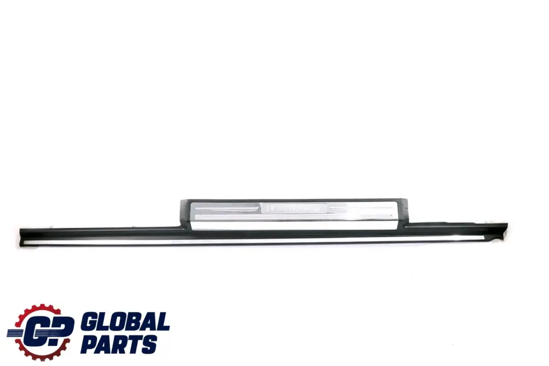 Delantero Derecho Umbral de Puerta Placa de Entrada Cubierta Trim para Mercedes W220 con número de pieza A2206804435 Mercedes W220 Delantero Derecho Umbral de Puerta Placa de Entrada Cubierta Trim - SKU A2206804435 - Número de pieza A2206804435