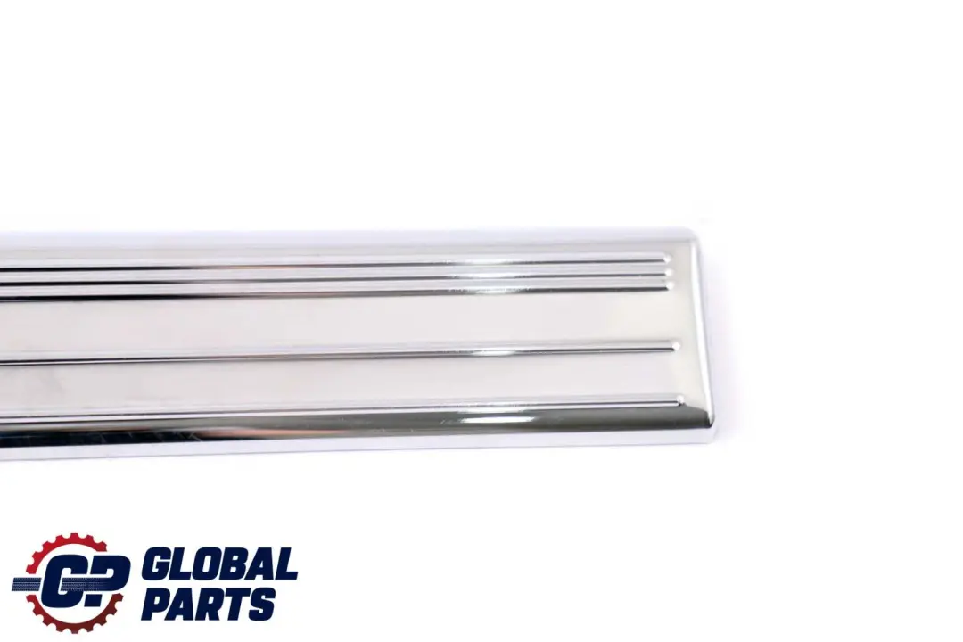 Garniture De Seuil De Porte Avant Gauche Droite pour Mercedes W220 à propos du numéro de pièce A2206805535 Mercedes W220 Garniture De Seuil De Porte Avant Gauche Droite - SKU A2206805535 - Numéro de pièce A2206805535