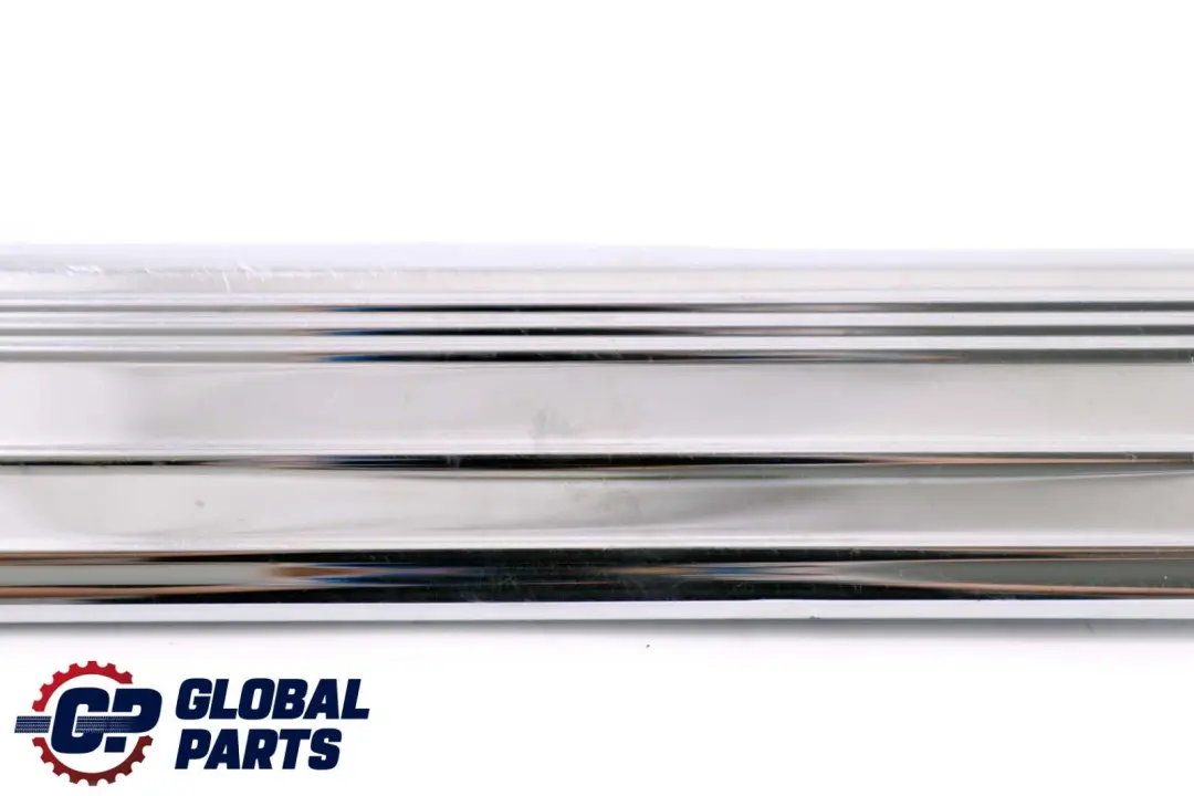 Mercedes W220 Garniture De Seuil De Porte Arrière Gauche - SKU A2206805735 - Numéro de pièce A2206805735