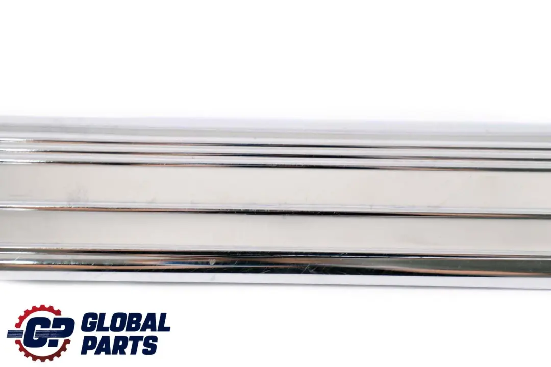 Garniture De Seuil De Porte Arrière Droit pour Mercedes W220 à propos du numéro de pièce A2206805835 Mercedes W220 Garniture De Seuil De Porte Arrière Droit - SKU A2206805835 - Numéro de pièce A2206805835