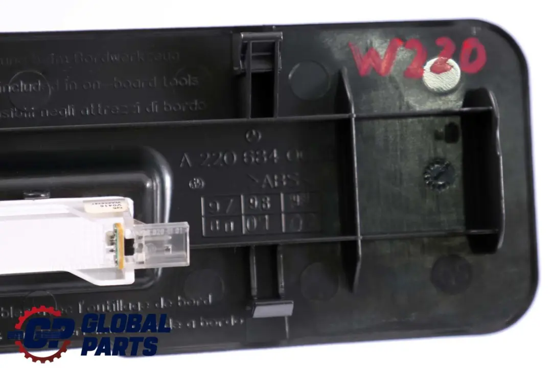 Mercedes-Benz S-Klasse W220 Vorne Kick Panel Innenleuchte Abdeckung für mit Teilenummer A2206840018 Mercedes-Benz S-Klasse W220 Vorne Kick Panel Innenleuchte Abdeckung - SKU A2206840018 - Teilenummer A2206840018