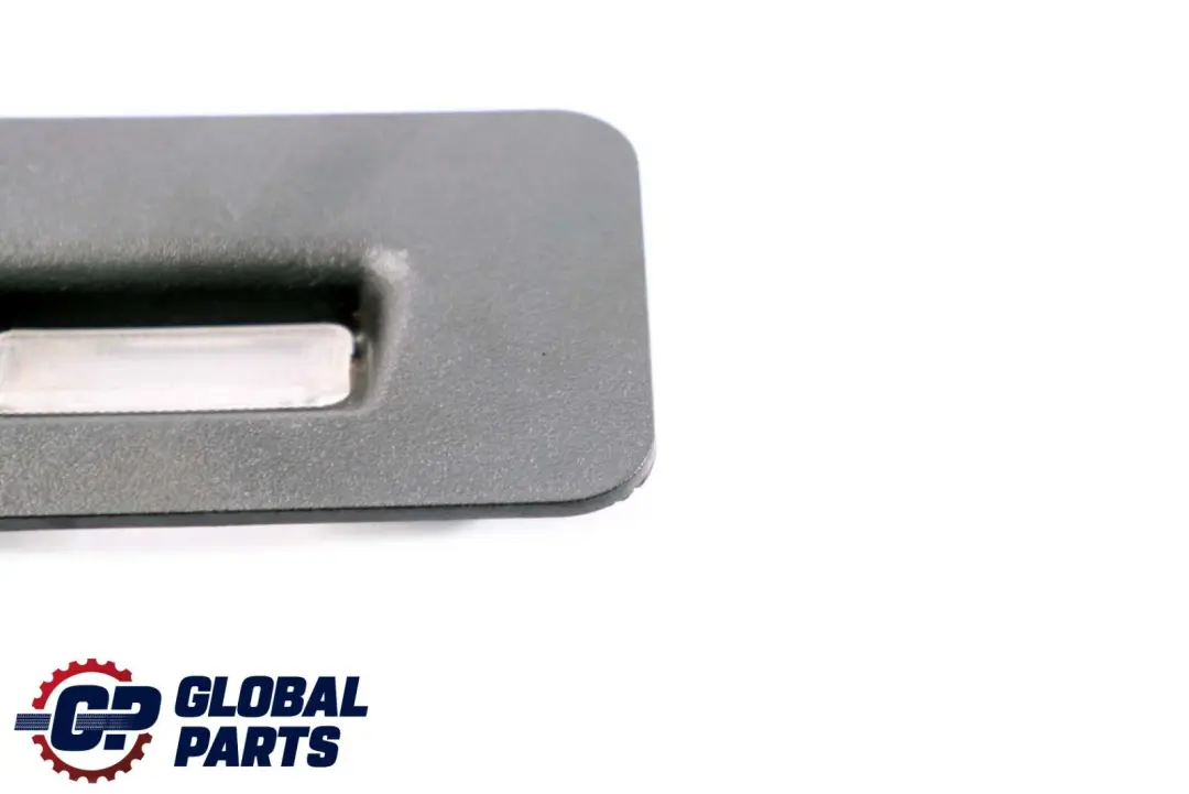 Mercedes-Benz S-Klasse W220 Vorne Kick Panel Innenleuchte Abdeckung für mit Teilenummer A2206840818 Mercedes-Benz S-Klasse W220 Vorne Kick Panel Innenleuchte Abdeckung - SKU A2206840818 - Teilenummer A2206840818