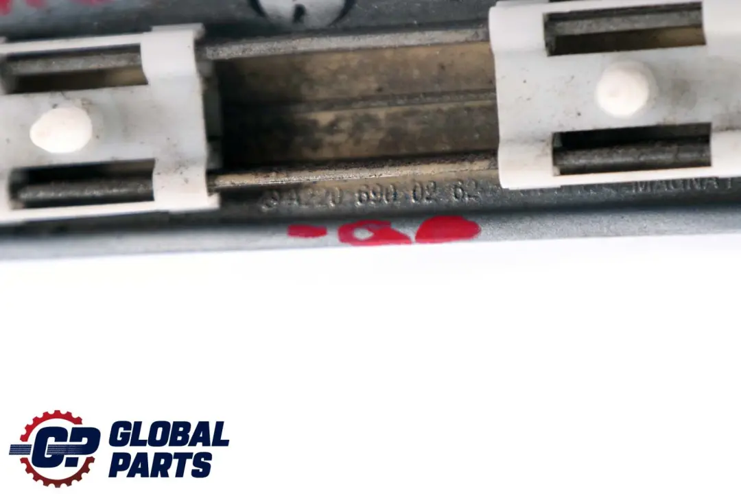 Clase S W220 Guardabarros Delantero Derecho Moldura Azul Calcedonblau para Mercedes con número de pieza A2206900262 Mercedes Clase S W220 Guardabarros Delantero Derecho Moldura Azul Calcedonblau - SKU A2206900262-QB - Número de pieza A2206900262