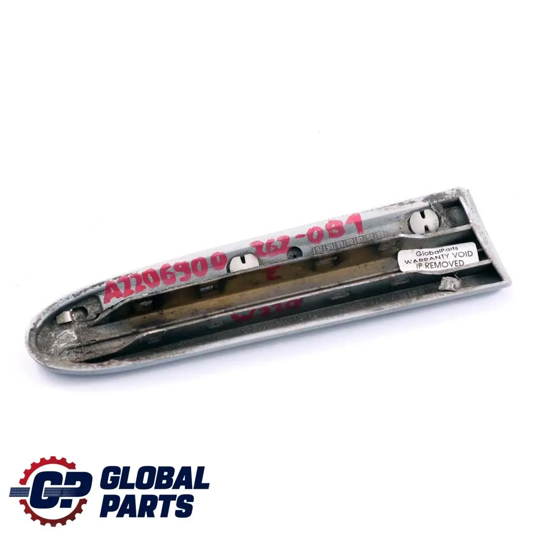 Mercedes-Benz S W220 avant D'Aile Droite Bandes Decoratives Calcedoine Bleu 347 pour à propos du numéro de pièce A2206900262 Mercedes-Benz S W220 avant D'Aile Droite Bandes Decoratives Calcedoine Bleu 347 - SKU A2206900262-QB1 - Numéro de pièce A2206900262