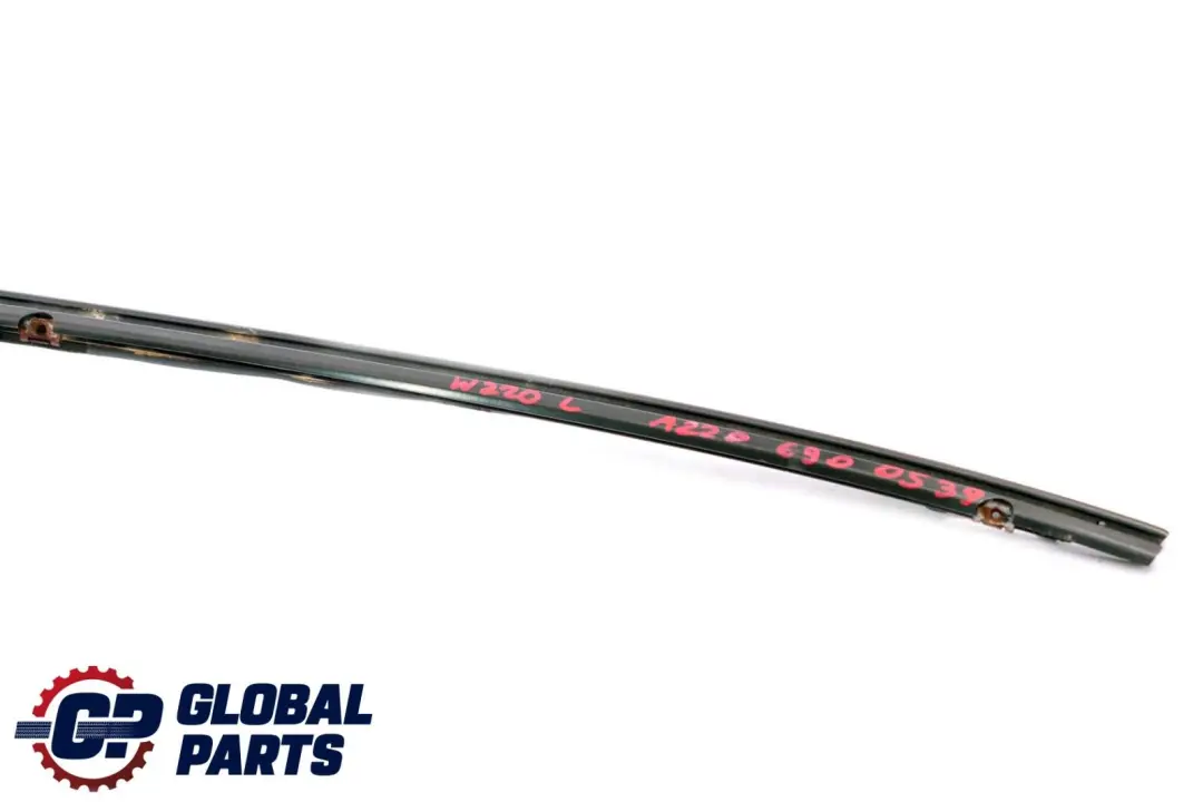 Parabrezza anteriore sinistro Trim Cover A2206982598 per Mercedes W220 con numero di parte A2206900539 Mercedes W220 Parabrezza anteriore sinistro Trim Cover A2206982598 - SKU A2206900539 - Numero di parte A2206900539