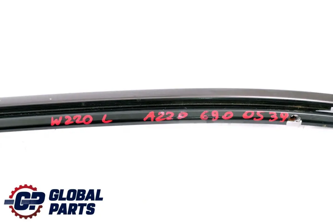 Parabrezza anteriore sinistro Trim Cover A2206982598 per Mercedes W220 con numero di parte A2206900539 Mercedes W220 Parabrezza anteriore sinistro Trim Cover A2206982598 - SKU A2206900539 - Numero di parte A2206900539