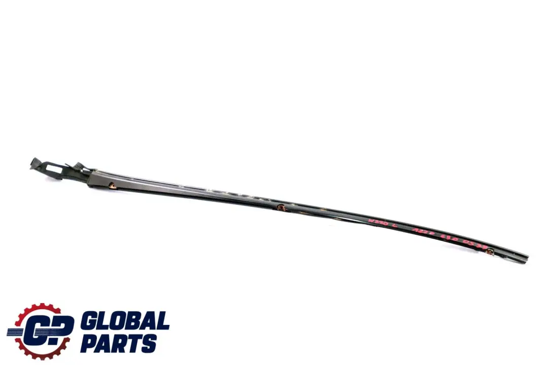 MERCEDES-BENZ CLASSE S W220 Moulure avant Gauche Pare-Brise A2206982698 pour à propos du numéro de pièce A2206900539 MERCEDES-BENZ CLASSE S W220 Moulure avant Gauche Pare-Brise A2206982698 - SKU A2206900539 - Numéro de pièce A2206900539