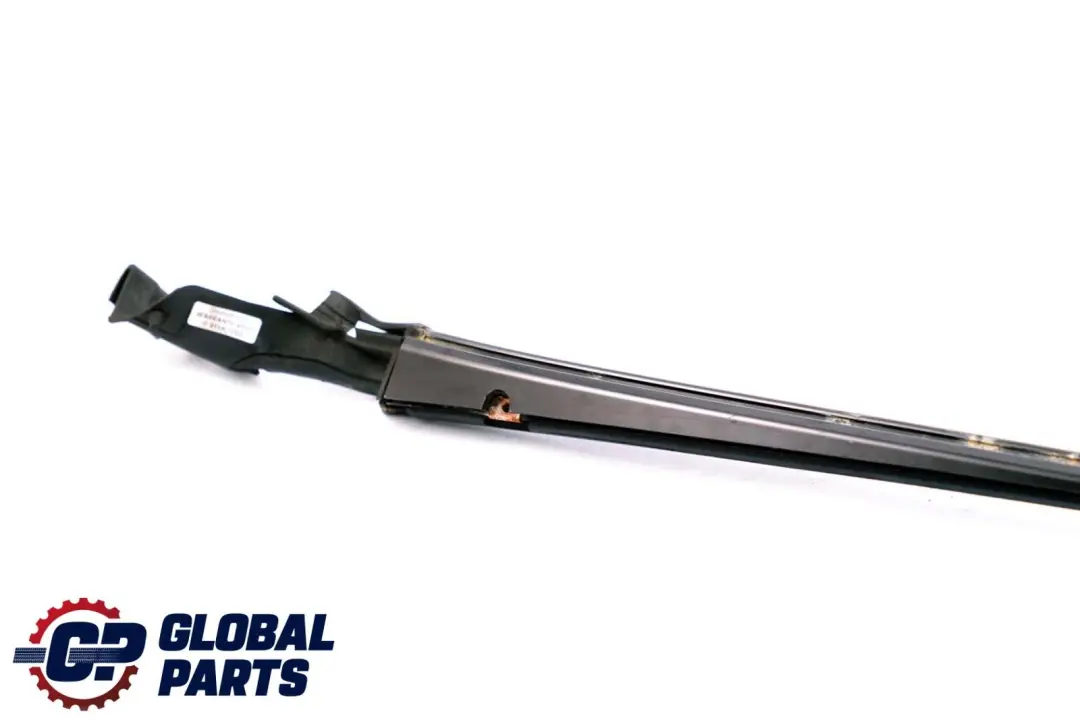 MERCEDES-BENZ CLASSE S W220 Moulure avant Gauche Pare-Brise A2206982698 pour à propos du numéro de pièce A2206900539 MERCEDES-BENZ CLASSE S W220 Moulure avant Gauche Pare-Brise A2206982698 - SKU A2206900539 - Numéro de pièce A2206900539