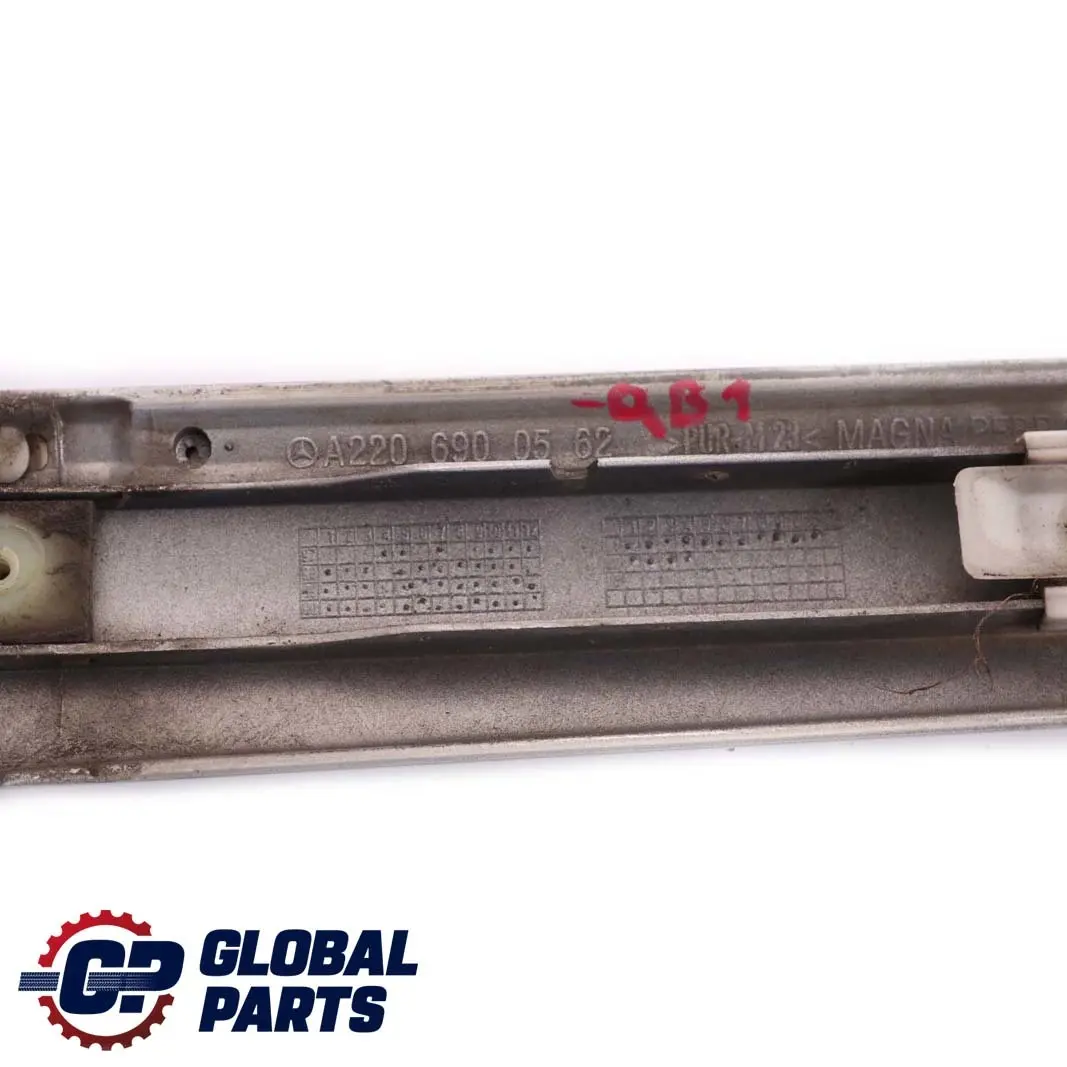 Mercedes W220 Banda De moldura De puerta delantera izquierda Chalcedonblau Azul - SKU A2206900562-QB1 - Número de pieza A2206900562