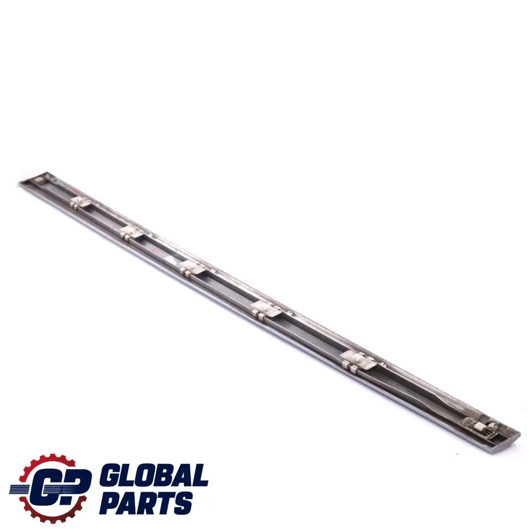 Banda De moldura De puerta delantera izquierda Chalcedonblau Azul para Mercedes W220 con número de pieza A2206900562 Mercedes W220 Banda De moldura De puerta delantera izquierda Chalcedonblau Azul - SKU A2206900562-QB1 - Número de pieza A2206900562