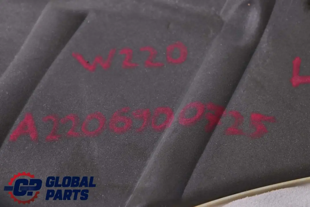 S-Klasse W220 C-Säule Abdeckung Verkleidung Links Grau A2206950337 für Mercedes mit Teilenummer A2206900725 Mercedes S-Klasse W220 C-Säule Abdeckung Verkleidung Links Grau A2206950337 - SKU A2206900725 - Teilenummer A2206900725