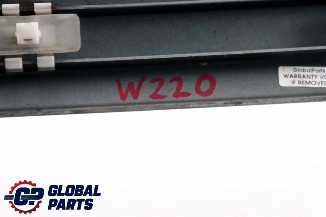 Mercedes-Benz S-Klasse W220 Tür Hinten Rechts Zierleiste Chalcedonblau Blau für mit Teilenummer A2206900862 Mercedes-Benz S-Klasse W220 Tür Hinten Rechts Zierleiste Chalcedonblau Blau - SKU A2206900862-QB - Teilenummer A2206900862