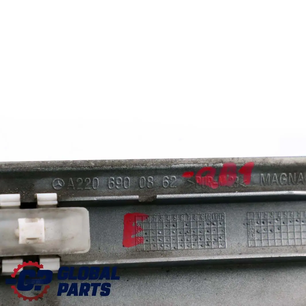 MERCEDES-BENZ CLASSE S W220 Porte Arriere Droite Moulage Calcedoine Bleu pour à propos du numéro de pièce A2206900862 MERCEDES-BENZ CLASSE S W220 Porte Arriere Droite Moulage Calcedoine Bleu - SKU A2206900862-QB1 - Numéro de pièce A2206900862