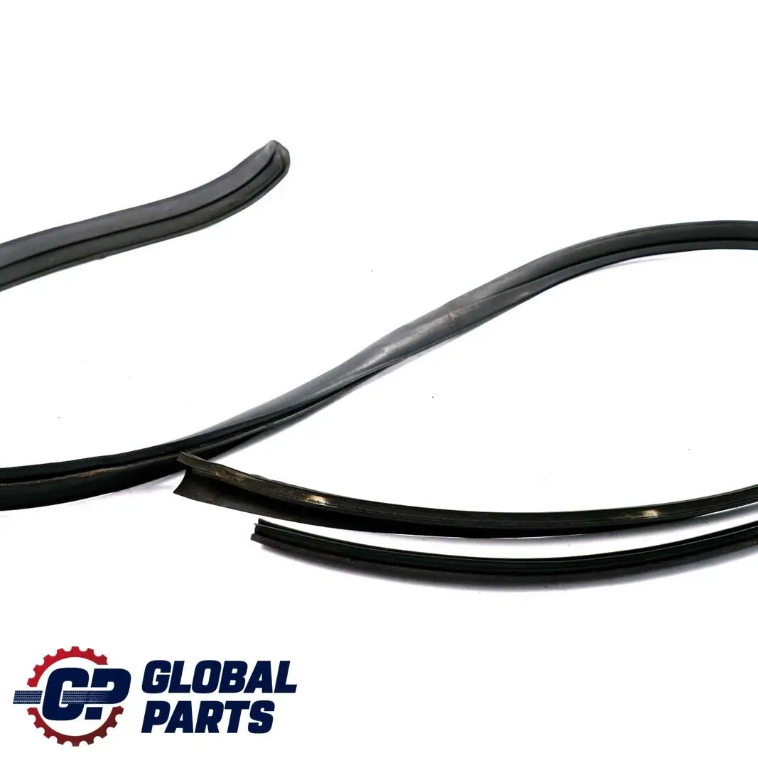 Mercedes W220 Anteriore Posteriore Destra Porta Guarnizione Guarnizione - SKU A2206903698 - Numero di parte A2206903698