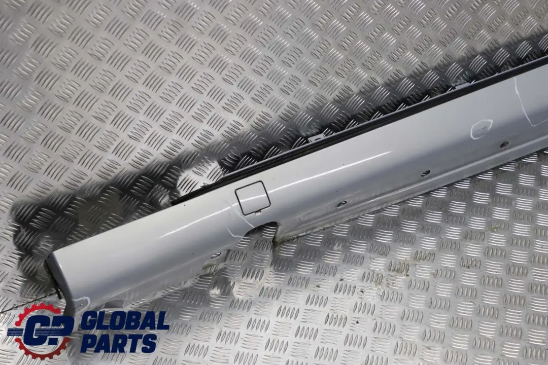 S-Klasse W220 Schwellerleiste Blende Schweller Links Chalcedonblau für Mercedes mit Teilenummer A2206980154 Mercedes S-Klasse W220 Schwellerleiste Blende Schweller Links Chalcedonblau - SKU A2206980154-QB - Teilenummer A2206980154