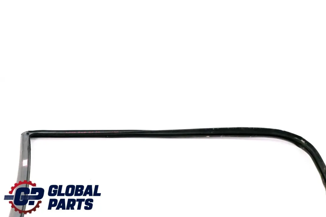 Mercedes W220 Porta anteriore sinistra Finestra Guida Guarnizione Guarnizione - SKU A2207251125 - Numero di parte A2207251125