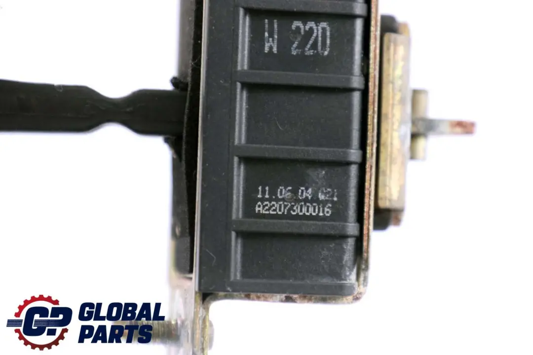 Cinghia Controllo Porta Posteriore Limitatore Apertura per Mercedes W220 con numero di parte A2207300016 Mercedes W220 Cinghia Controllo Porta Posteriore Limitatore Apertura - SKU A2207300016 - Numero di parte A2207300016