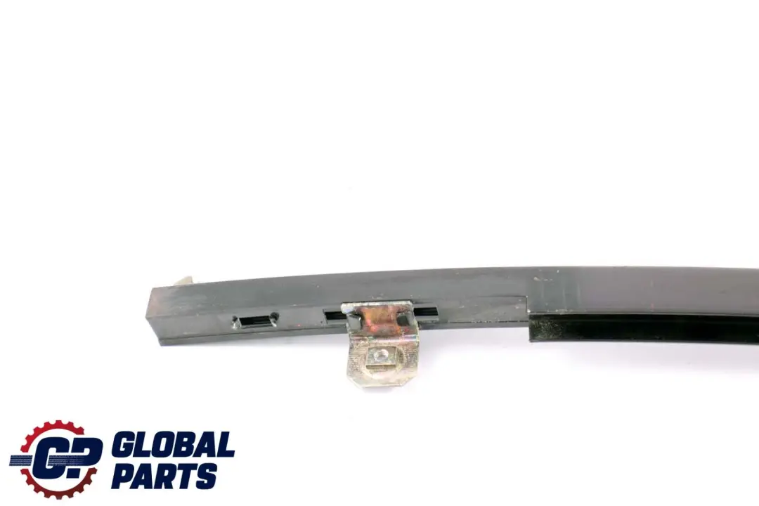 MERCEDES-BENZ CLASSE S W220 Guida Binario Finestra Posteriore Sinistra per con numero di parte A2207300119 MERCEDES-BENZ CLASSE S W220 Guida Binario Finestra Posteriore Sinistra - SKU A2207300119 - Numero di parte A2207300119
