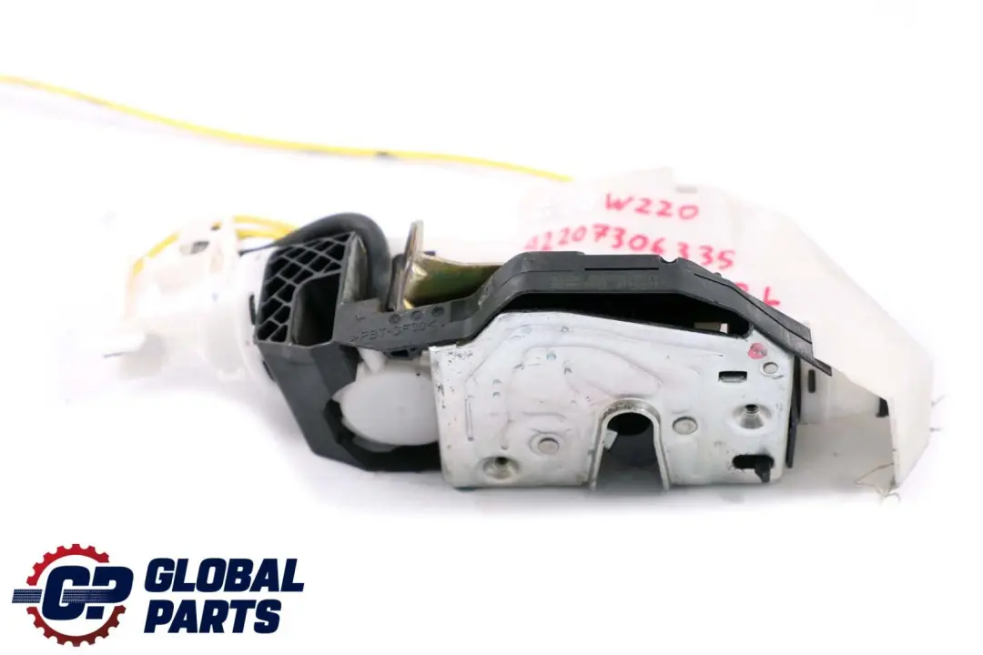 Fermer Verrouiller Connexion Arriere Gauche pour MERCEDES S W220 à propos du numéro de pièce A2207306335 MERCEDES S W220 Fermer Verrouiller Connexion Arriere Gauche - SKU A2207306335 - Numéro de pièce A2207306335