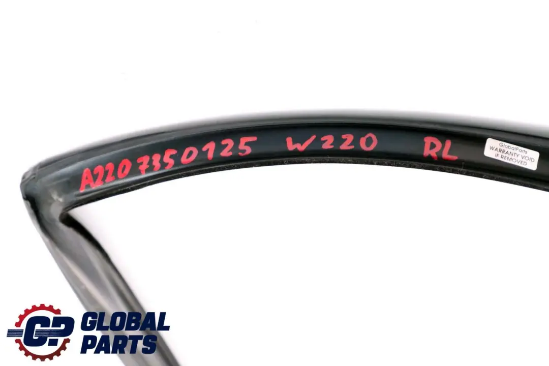Mercedes W220 Porta posteriore sinistra Finestrino Guida Guarnizione - SKU A2207350125 - Numero di parte A2207350125