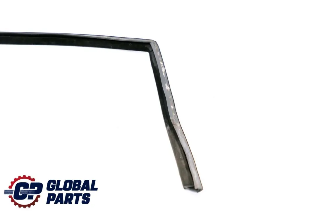 Mercedes W220 Joint De Guidage De Vitre Porte Arrière Gauche - SKU A2207350125 - Numéro de pièce A2207350125