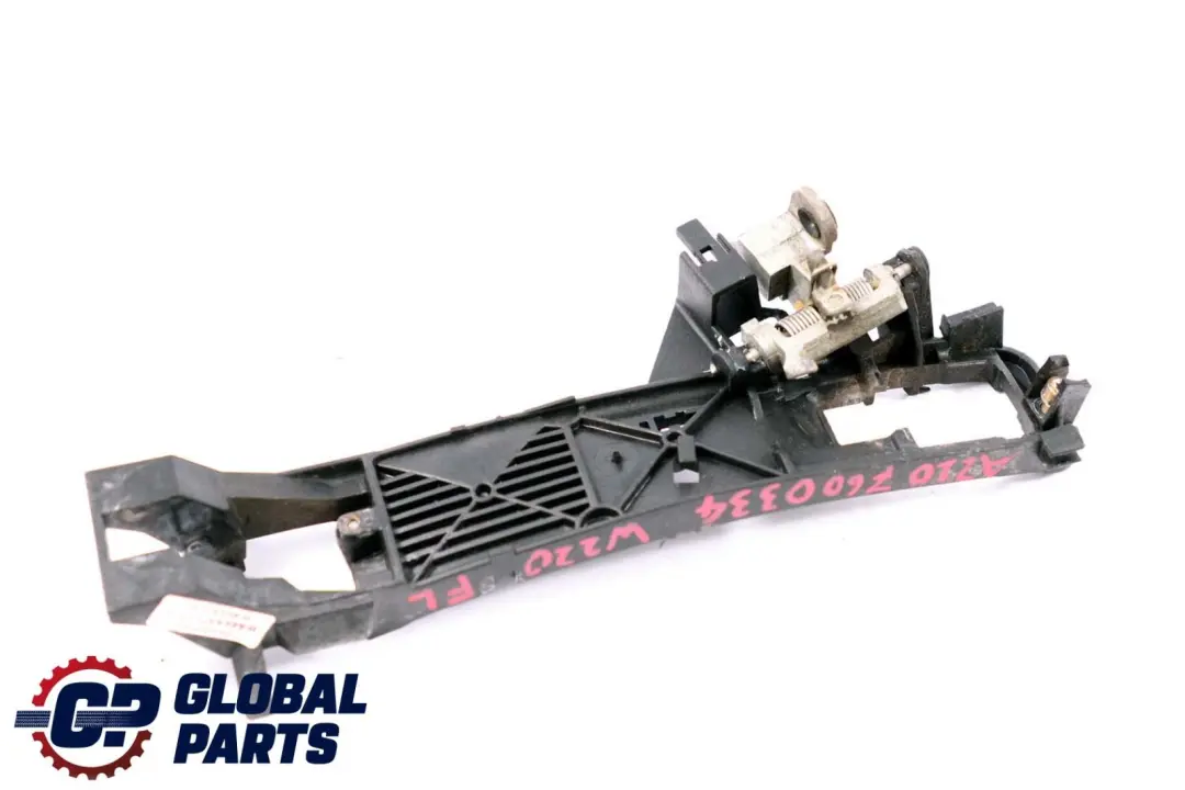 S-Klasse W220 Tür Vorne Links Handgriff Aussen Halter für Mercedes mit Teilenummer A2207600334 Mercedes S-Klasse W220 Tür Vorne Links Handgriff Aussen Halter - SKU A2207600334 - Teilenummer A2207600334