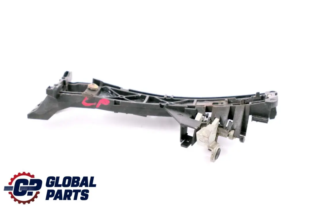 S-Klasse W220 Tür Vorne Links Handgriff Aussen Halter für Mercedes mit Teilenummer A2207600334 Mercedes S-Klasse W220 Tür Vorne Links Handgriff Aussen Halter - SKU A2207600334 - Teilenummer A2207600334