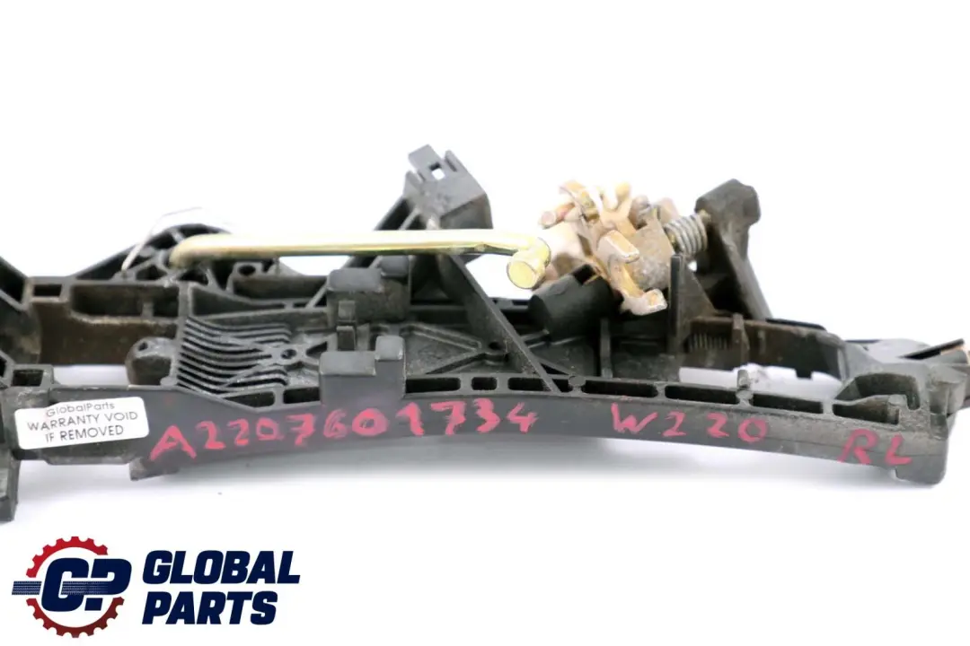 S-Klasse W220 Tür Hinten Links Handgriff Aussen Halter für Mercedes mit Teilenummer A2207601734 Mercedes S-Klasse W220 Tür Hinten Links Handgriff Aussen Halter - SKU A2207601734 - Teilenummer A2207601734