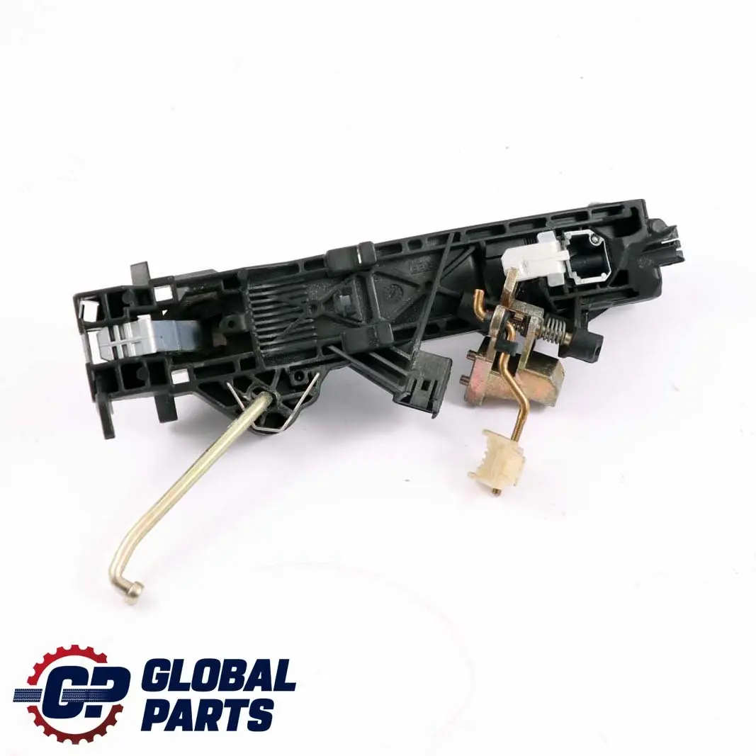 Porta posteriore destra O/S Maniglia Chalcedonblau 347 Blu per Mercedes W220 con numero di parte A2207601834 Mercedes W220 Porta posteriore destra O/S Maniglia Chalcedonblau 347 Blu - SKU A2207601834-QB - Numero di parte A2207601834