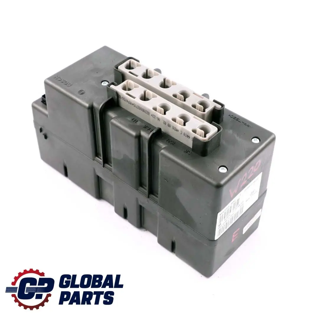 Mercedes-Benz CL S Class C215 W220 Central Locking Door Vacuum Pump to with Part number A2208000748 Mercedes-Benz CL S Class C215 W220 Central Locking Door Vacuum Pump - SKU A2208000748 - Part number A2208000748