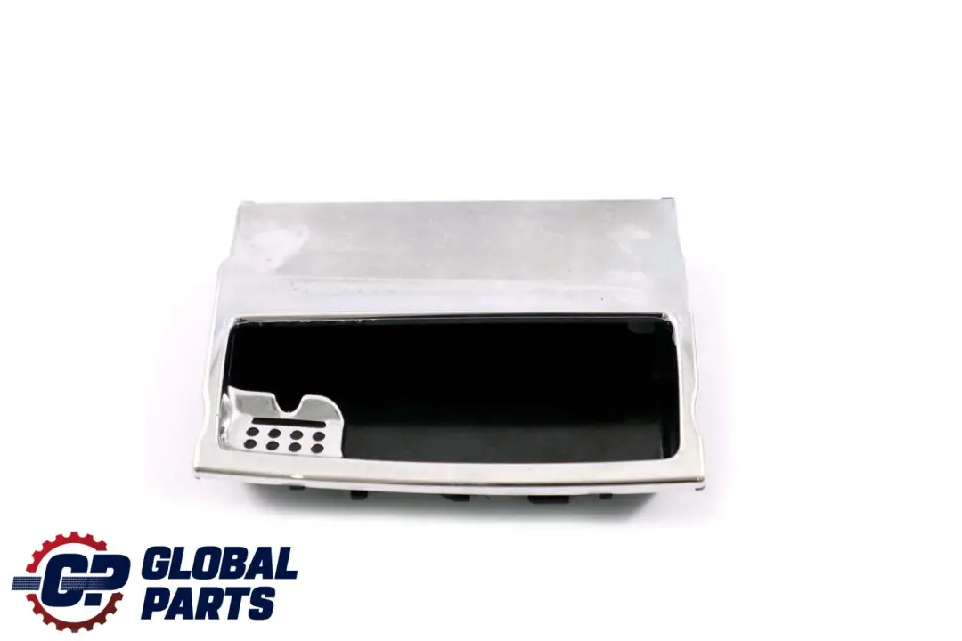 Przedni Chromowany Wkład Popielniczki 2208100730 do Mercedes S-Class W220 o numerze A2208100730 Mercedes S-Class W220 Przedni Chromowany Wkład Popielniczki 2208100730 - SKU A2208100730 - Numer Części A2208100730